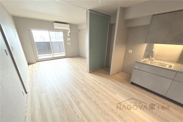 オーパスレジデンス名古屋ステーション リビング