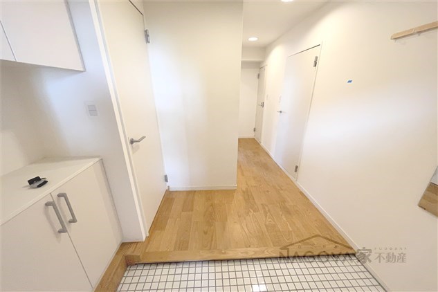 ふぁみーゆ月見坂 玄関