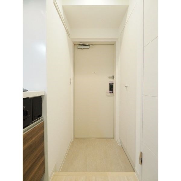 プロシード金山３ 玄関