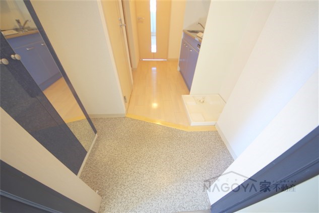 パークフラッツ金山 玄関