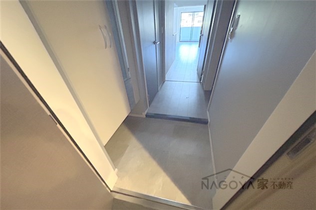 ザ・シンフォニア新栄 玄関