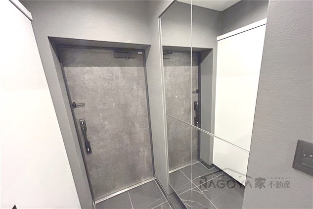 COULEURS GRAND 玄関