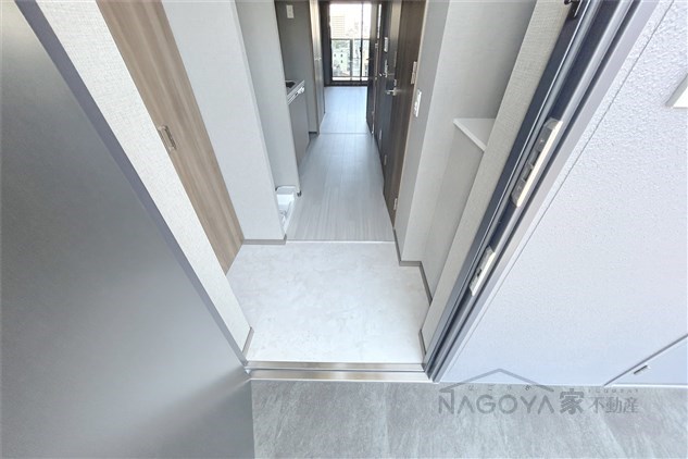 メイクスWアート丸の内 玄関