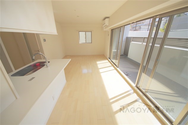 アデグランツ藤が丘 リビング