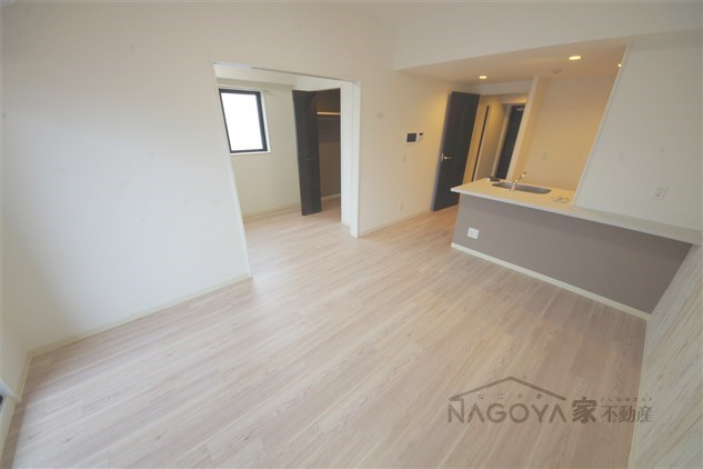 GRANDUKE代官町reverso リビング