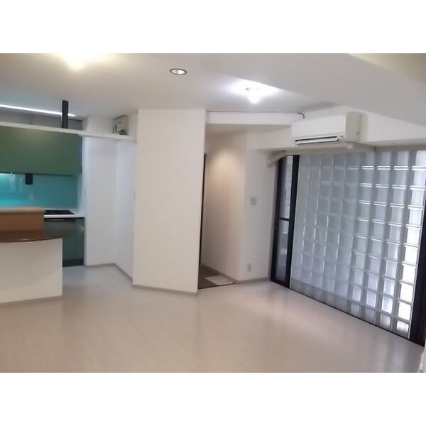 千代田ＺＥＲＯ１ビル リビング