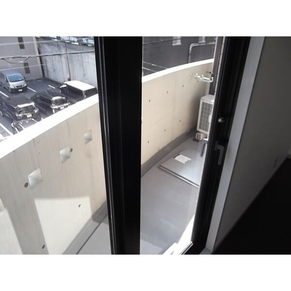 千代田ＺＥＲＯ１ビル ベランダ