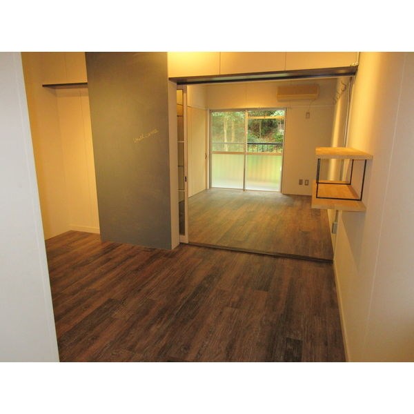 RenoBase本山 リビング