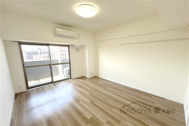 エスカルコート リビング