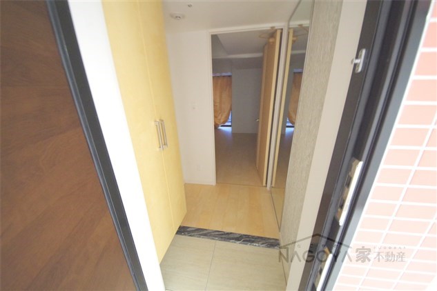 さくらHills NISHIKI Platinum Residence 玄関