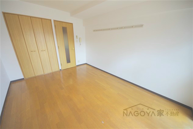 プラーチド リビング