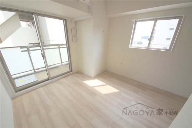 エスリード金山エクセア リビング