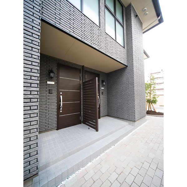 シーズンステージ本山 エントランス