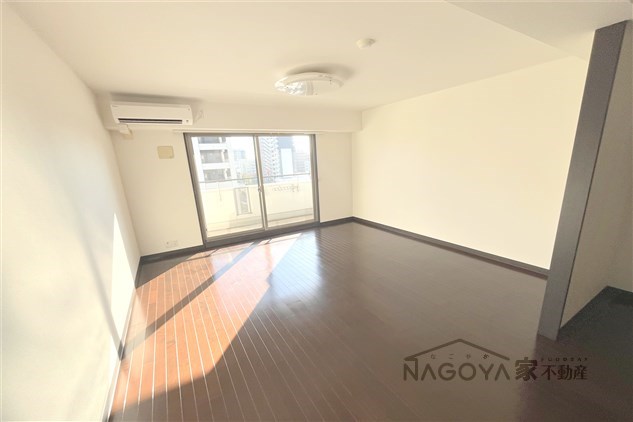 ビオラ名駅西 リビング