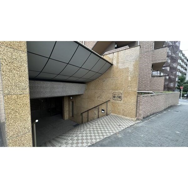 藤和ライブタウン鹿子殿 エントランス