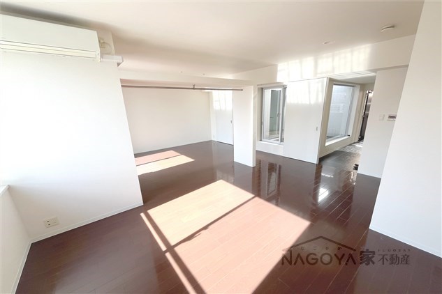 白川公園パークマンション リビング