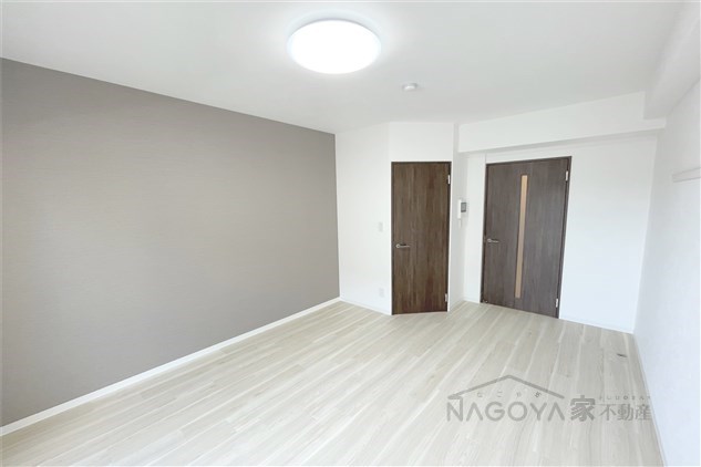 ゼスタレジデンス桜山 リビング