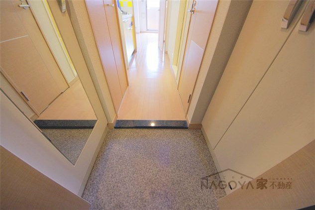 プレサンス新栄デコール 玄関