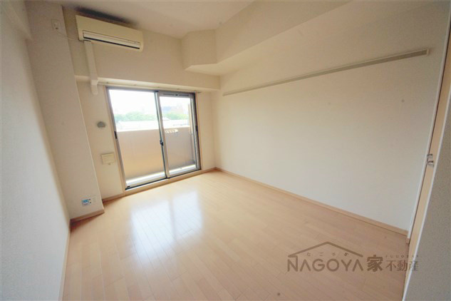 プレサンス新栄デコール リビング