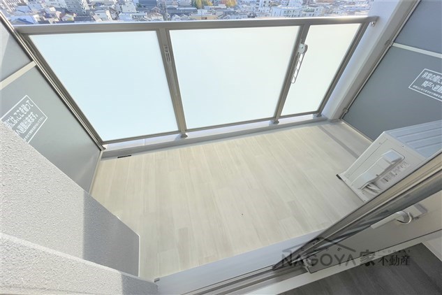 プレサンス名古屋菊井セルカ ベランダ