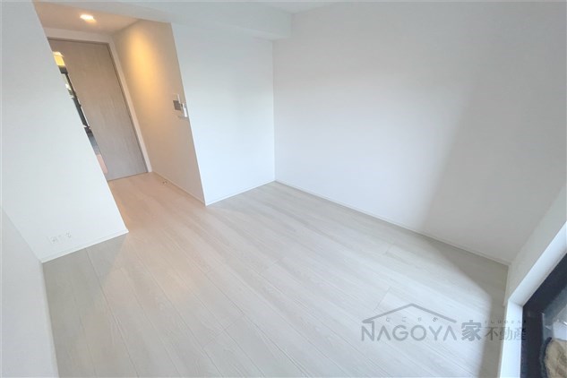 CREST TAPP平安通 リビング