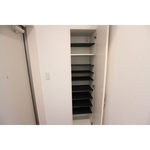 REGALEST黒川 玄関