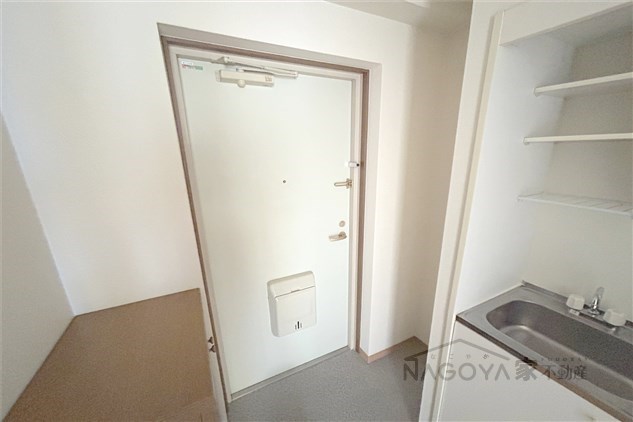 ヒルズ花の木 玄関