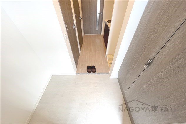 メイクス鶴舞Ⅱ 玄関