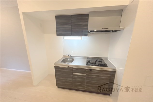 リーデンス名古屋駅西 キッチン