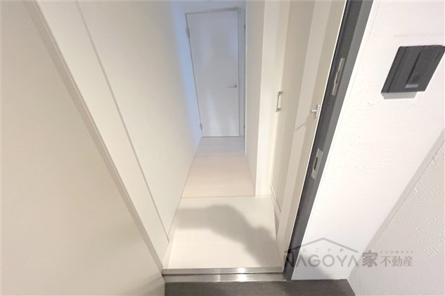 リーデンス名古屋駅西 玄関