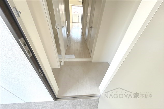グリーンコート中島 玄関