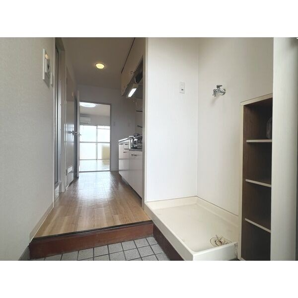 ル・ポン新瑞 玄関