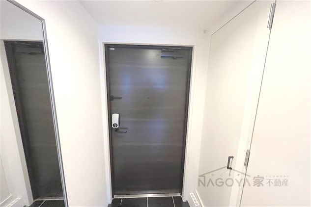 quador御器所NOIR 玄関
