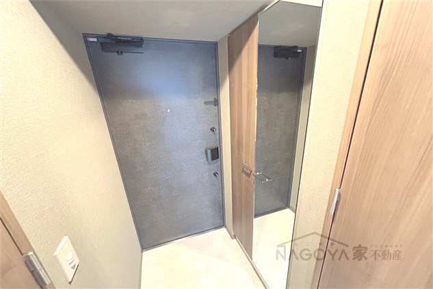 メイクスWアート金山ウエスト 玄関