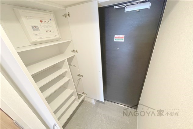 L&amp;amp;Cレジデンス鶴舞公園 玄関