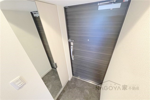 アドバンス名古屋ブランシュ 玄関