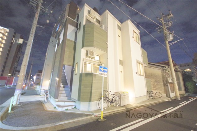 ハーモニーテラス栄イースト 外観