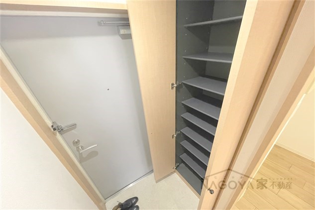 アーバン伏見 玄関