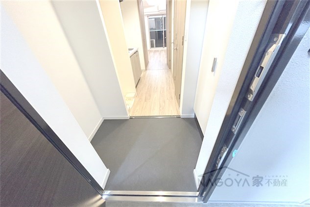 プレサンス上前津エレスタ 玄関