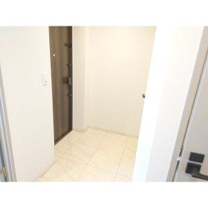 ローレルアイ名駅東 玄関