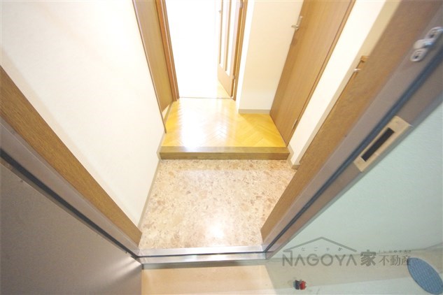 サンドリヨンゴキソ 玄関