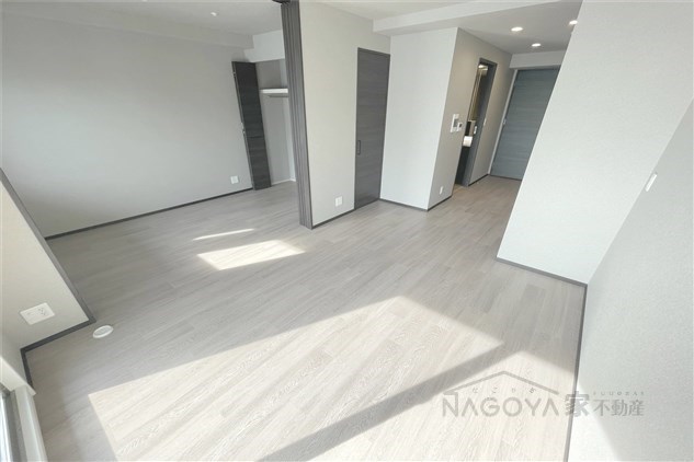 プレサンスロジェ名古屋浅間町ザ・レジデンス リビング