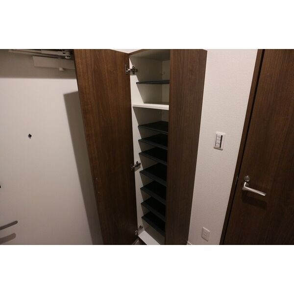 REGALEST瑞穂区役所 玄関