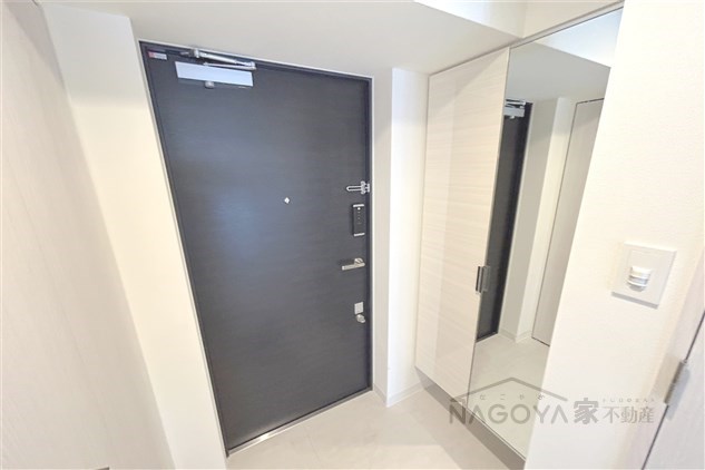 CREST TAPP志賀本通 玄関