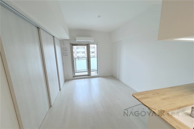 CREST TAPP志賀本通 リビング