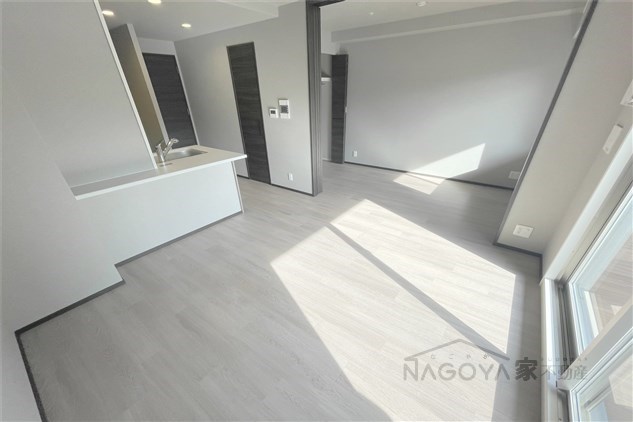 プレサンスロジェ名古屋浅間町ザ・レジデンス リビング