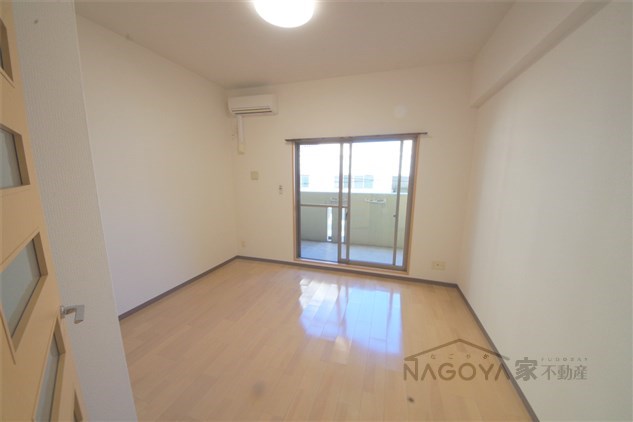 アルバ大須 リビング