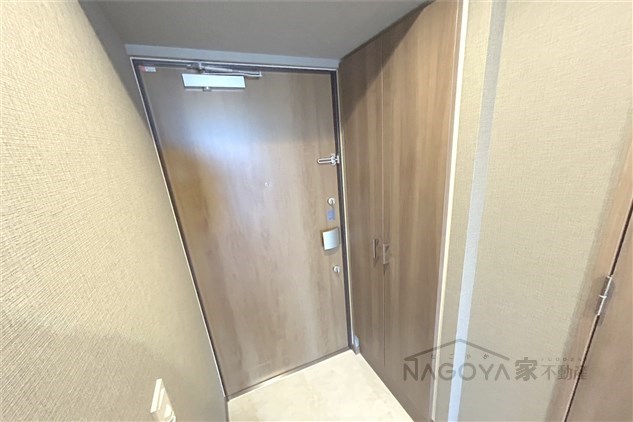 メイクスWアート浅間町 玄関