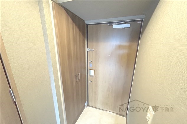 メイクスWアート浅間町 玄関