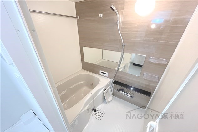 プレサンス吹上駅前エテルノ 風呂画像